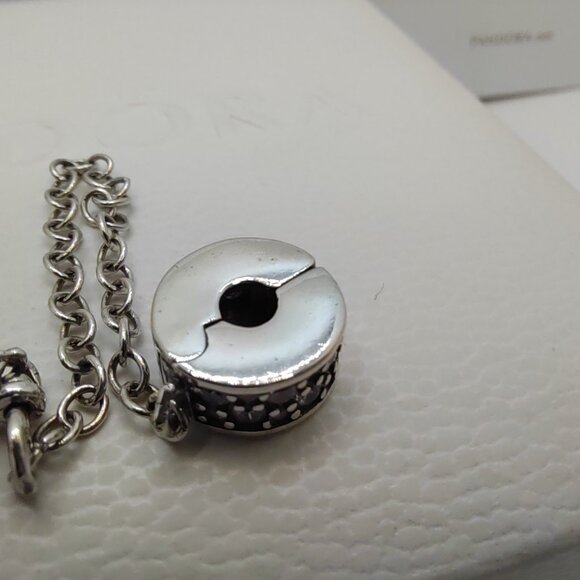 Pandora Pavé S925 Silver Safety Chain Charm - Picture 3 of 10